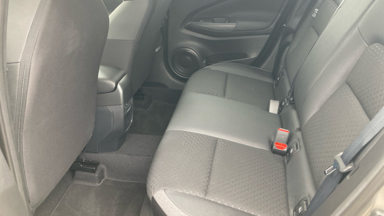 Nissan Juke 1.0 DiG-T N-Connecta 5dr Petrol Hatchback